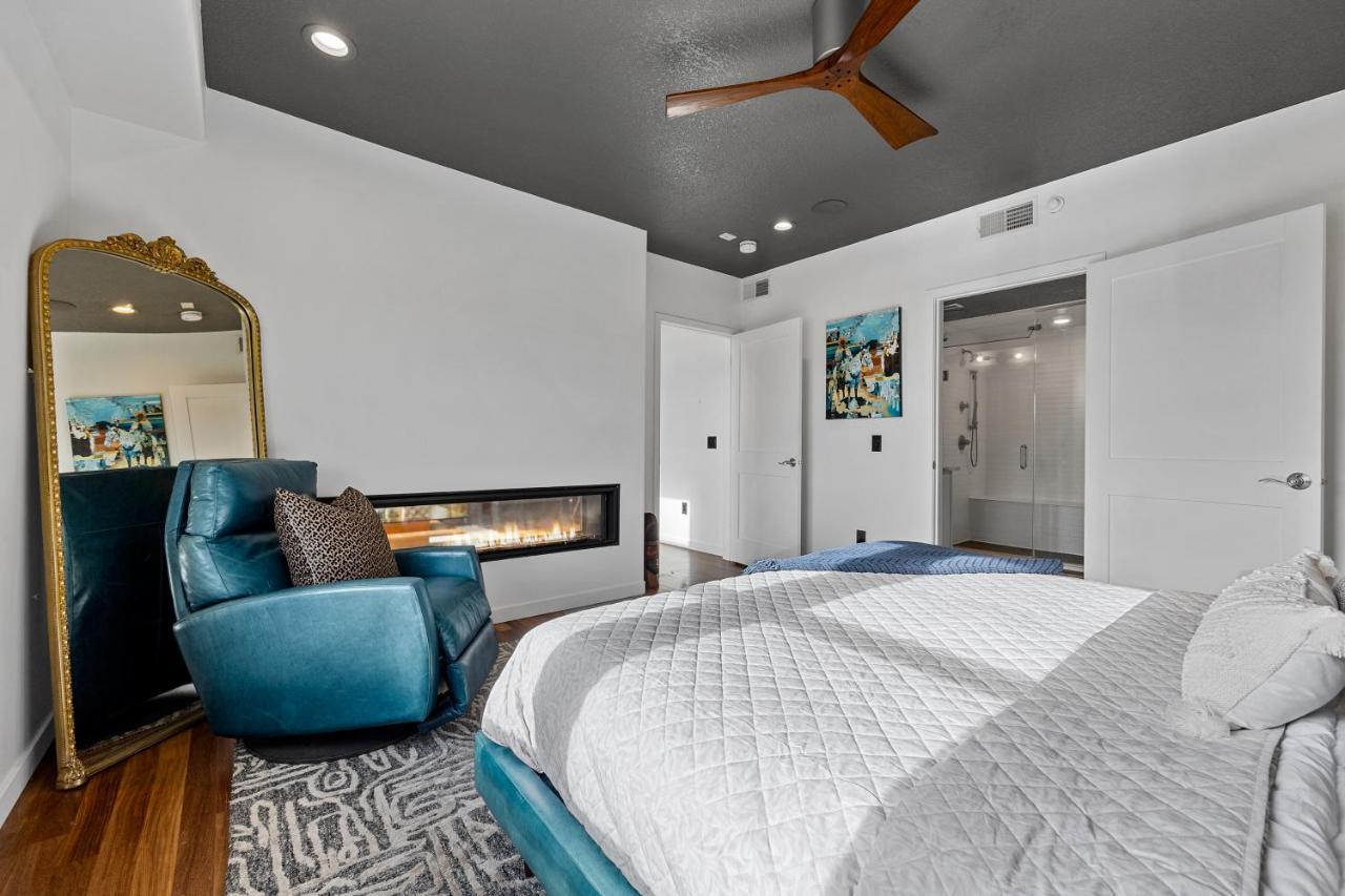 Iowa River Landing Luxury 2-Bed & 2-Bath Condo Coralville Eksteriør bilde